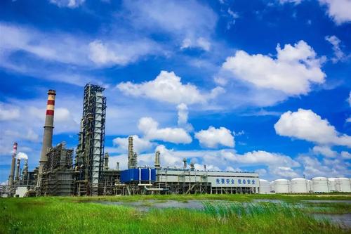 中国炼厂首次生产出高纯度氢气，可用于氢燃料电池车